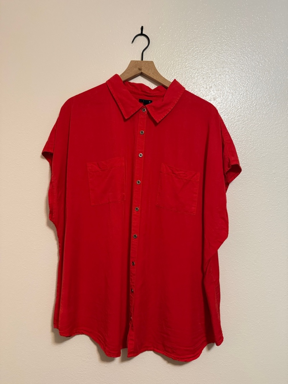 Torrid - Button Up Dolman Short Sleeve Red Chambray Shirt - 3X - Picture 2 of 8